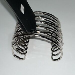 Silver Fashion Statement Cuff Bracelet‎ New without Tag